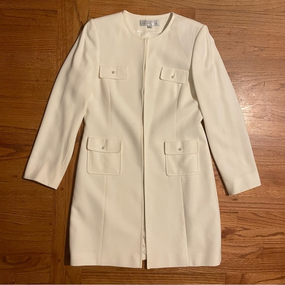 Tahari Jackets & Blazers - Tahari Arthur S. Levine off white long blazer coat size 6